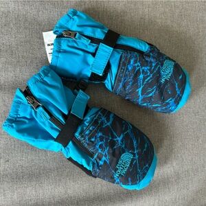 The North Face Toddler Mittens Size M fit age 2yo-4yo
